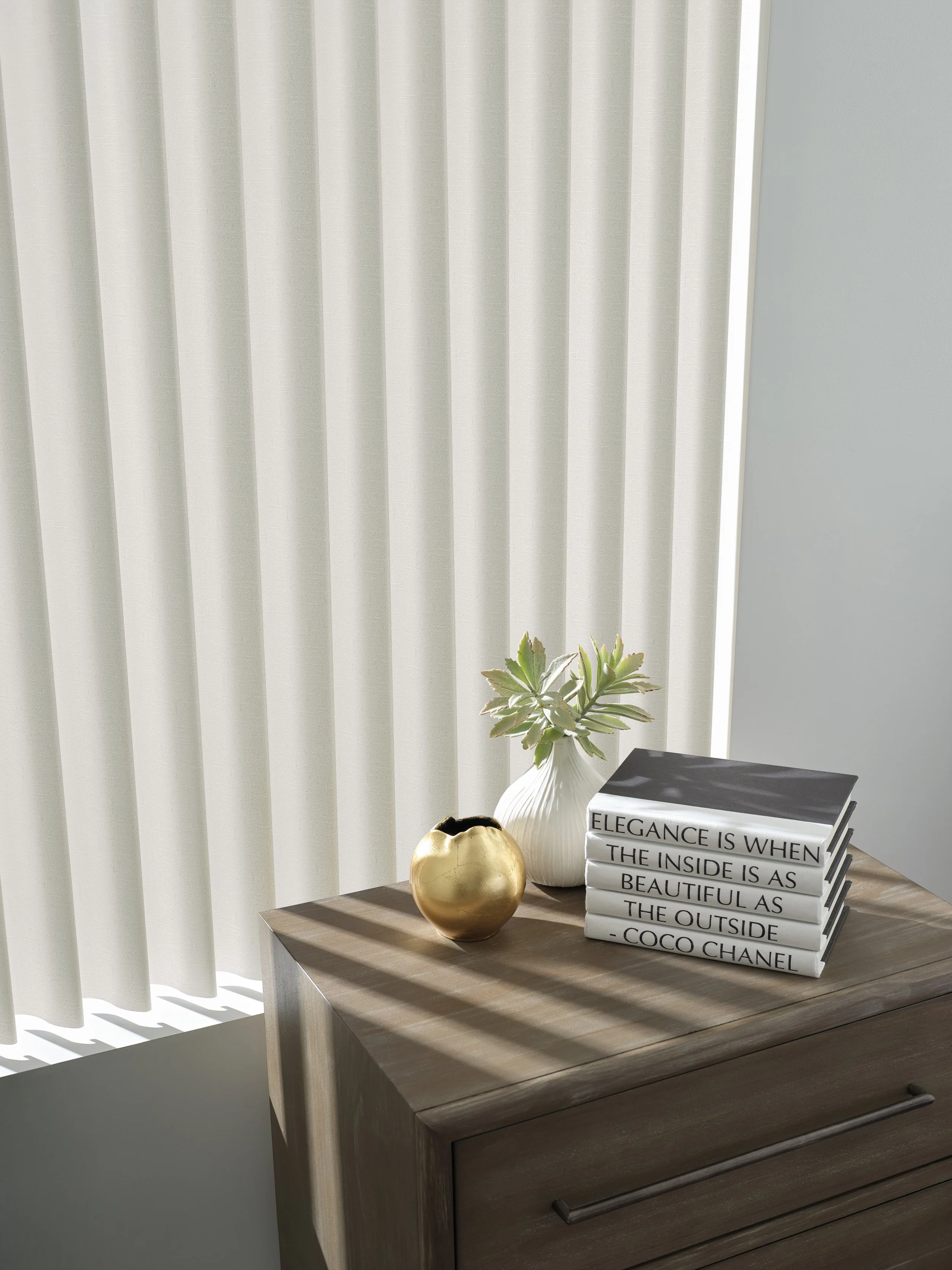 Hunter Douglas - image 7